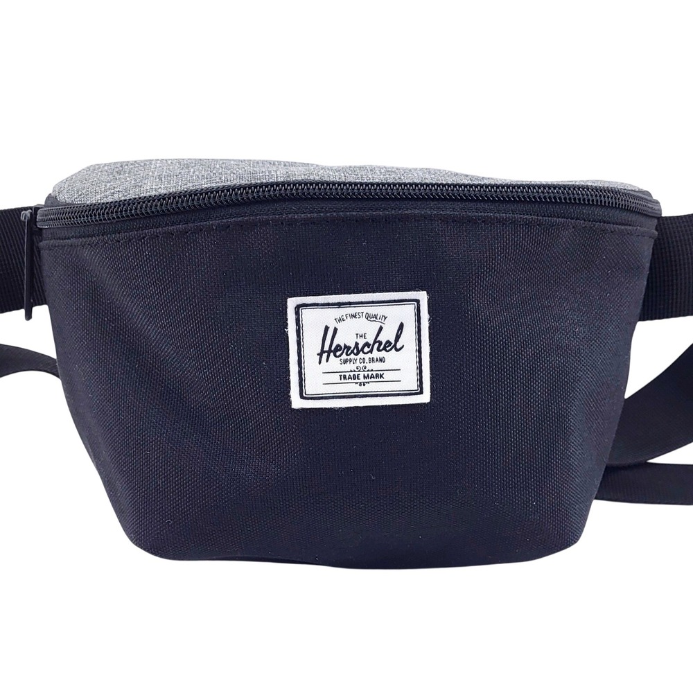 NWOT Herschel‎ Supply Co. Belt Bag - Size 8"W x 6 1/2"H x 2"D